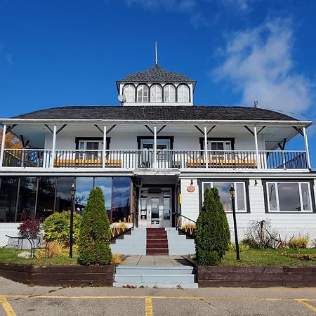Hotel - Motel Georges Tadoussac Esterno foto