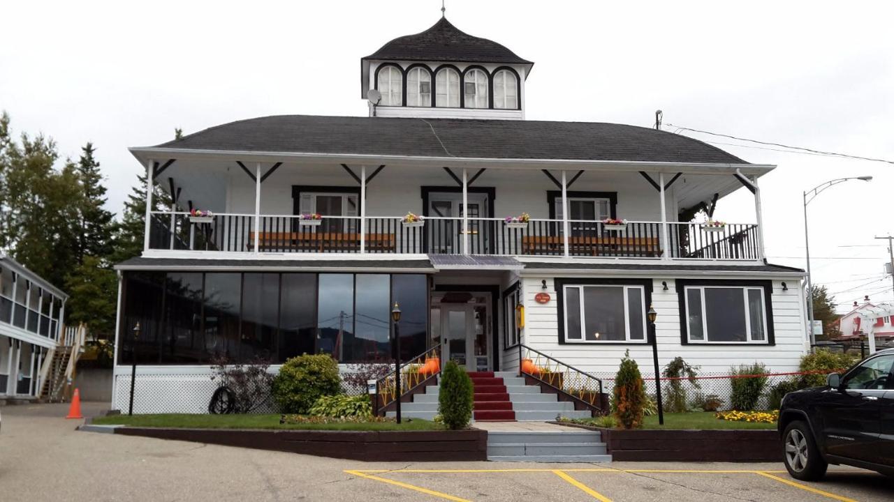Hotel - Motel Georges Tadoussac Esterno foto