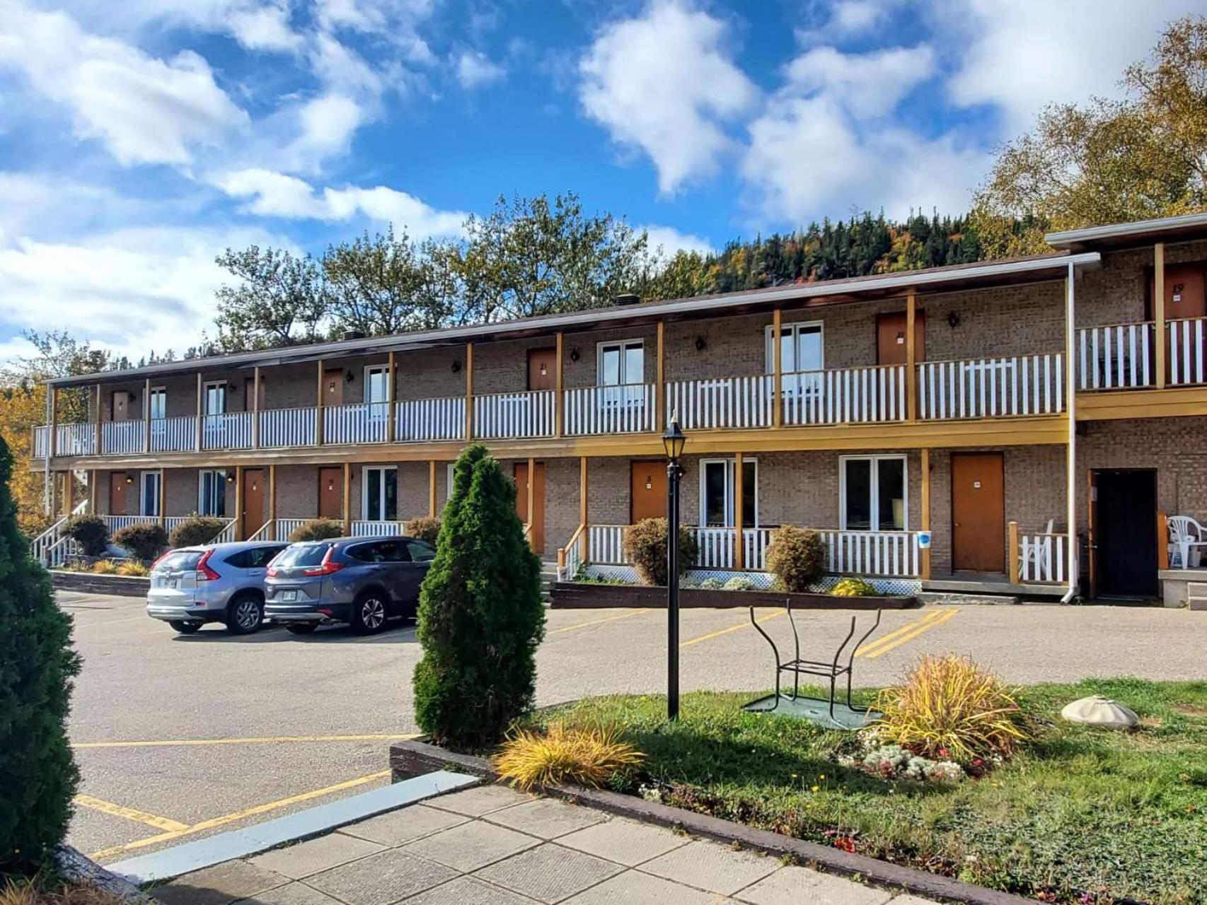 Hotel - Motel Georges Tadoussac Esterno foto