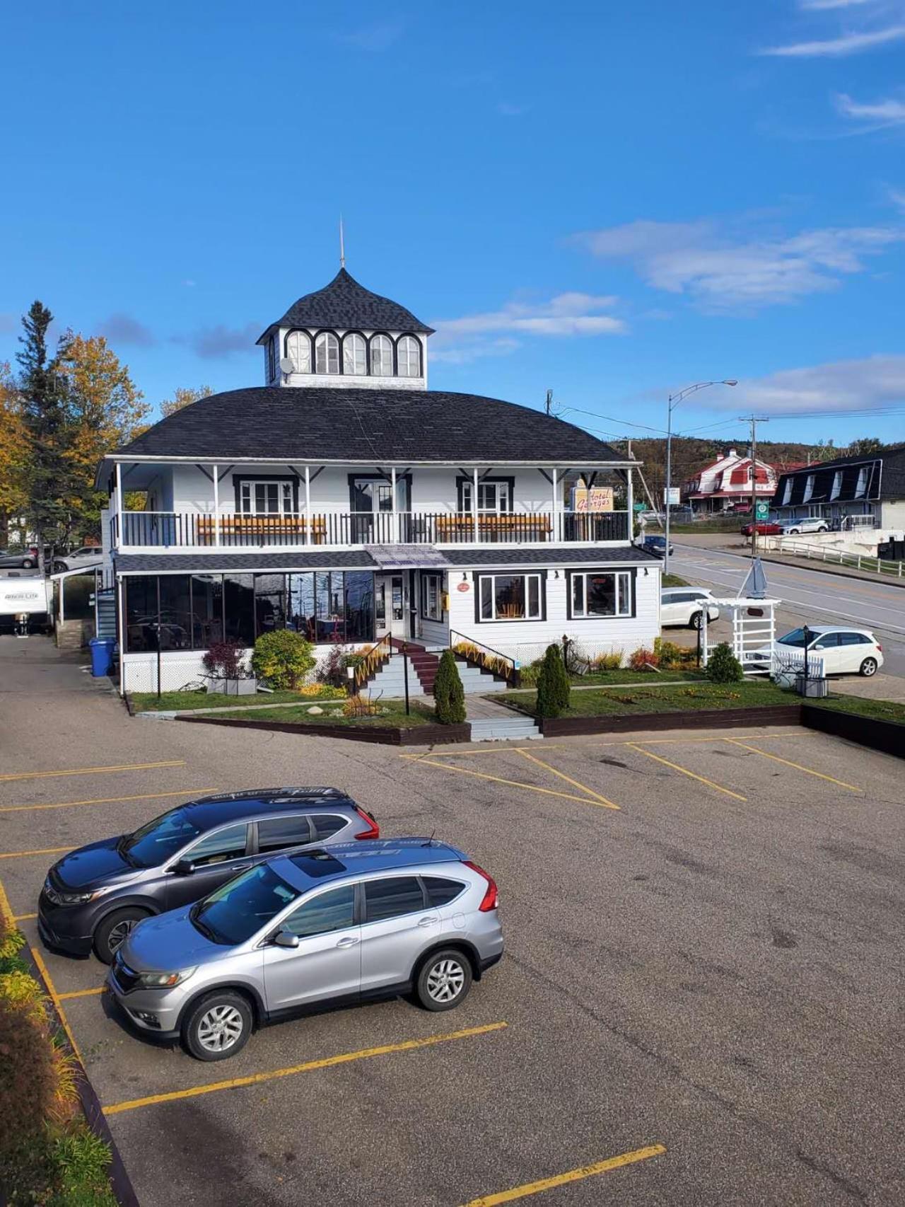 Hotel - Motel Georges Tadoussac Esterno foto