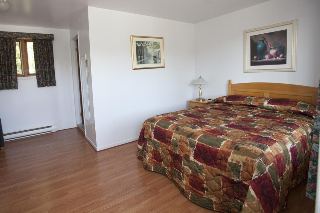 Hotel - Motel Georges Tadoussac Esterno foto