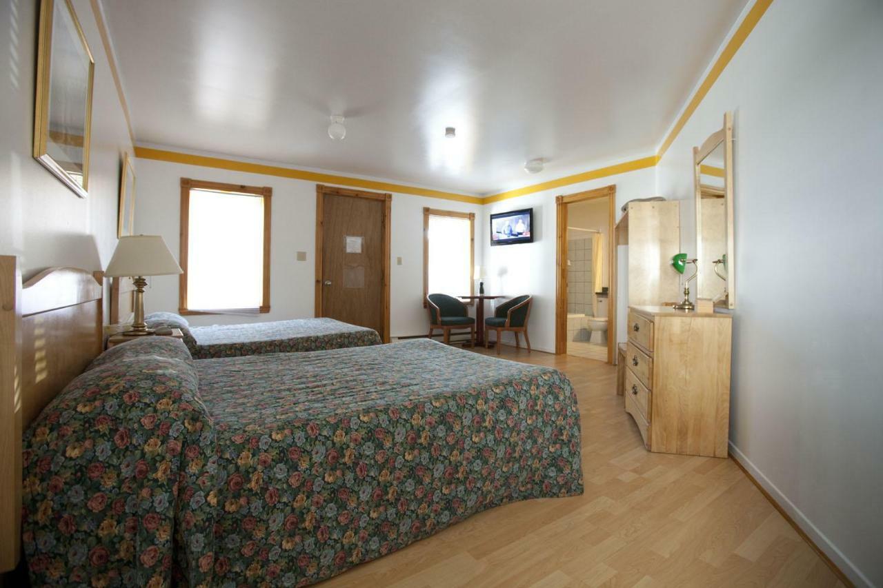Hotel - Motel Georges Tadoussac Esterno foto